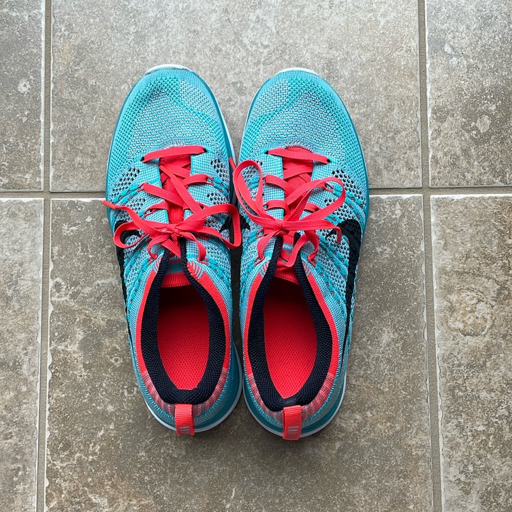 Nike athletic shoe - size 8.5
